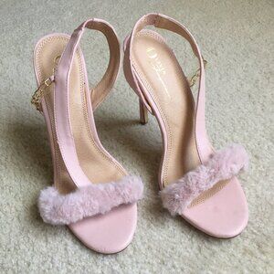 Pink faux fur heels with gold chain 8 1/2 - NEW!